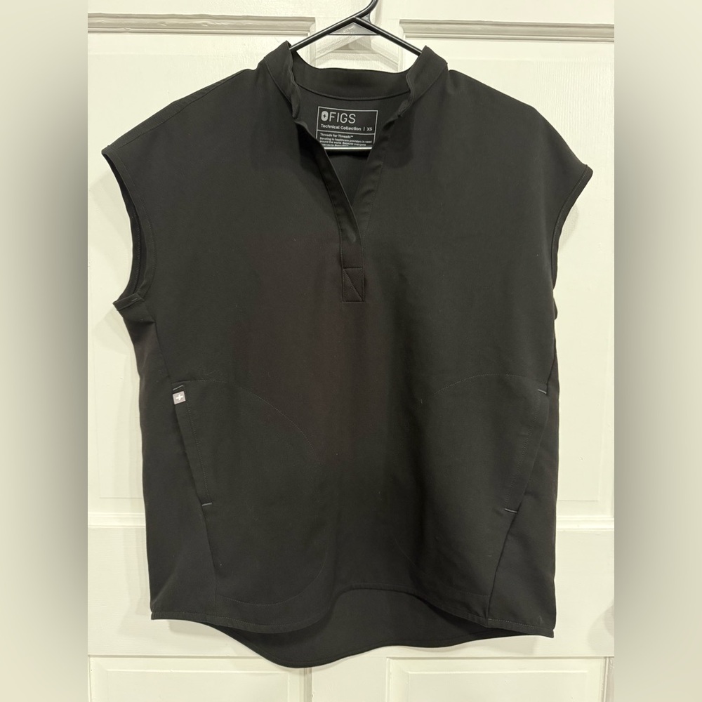 Figs Rafaela Oversize Scrub Top - Black - XS